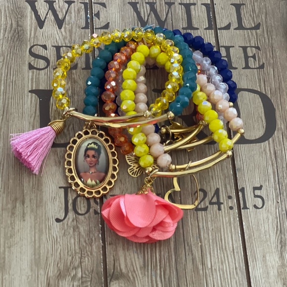 Bracelets - Picture 2 of 4